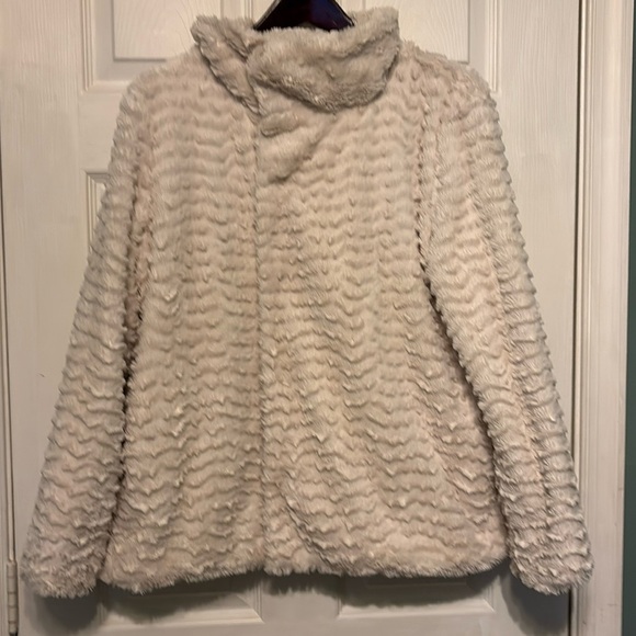 Patagonia Jackets & Blazers - Patagonia Pleage cream jacket